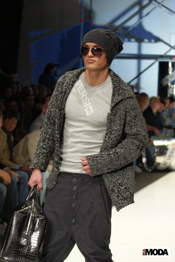 20100405 Russian Fashion Week. Показ коллекции Лады Калининой и Никиты Михайлова (сезон осень-зима 2010/2011). Фотография Валентины Кузнецовой, ИА «РИА МОДА».