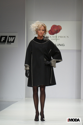 20100405 Russian Fashion Week. Показ коллекции Елены Супрун «Darling» (сезон осень-зима 2010/2011).Фотография Валентины Кузнецовой, ИА «РИА МОДА».