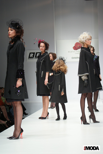20100405 Russian Fashion Week. Показ коллекции Елены Супрун «Darling» (сезон осень-зима 2010/2011).Фотография Валентины Кузнецовой, ИА «РИА МОДА».