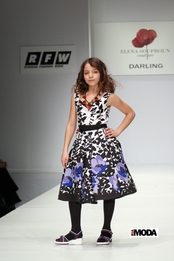 20100405 Russian Fashion Week. Показ коллекции Елены Супрун «Darling» (сезон осень-зима 2010/2011).Фотография Валентины Кузнецовой, ИА «РИА МОДА».