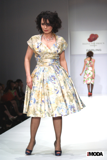 20100405 Russian Fashion Week. Показ коллекции Елены Супрун «Darling» (сезон осень-зима 2010/2011).Фотография Валентины Кузнецовой, ИА «РИА МОДА».