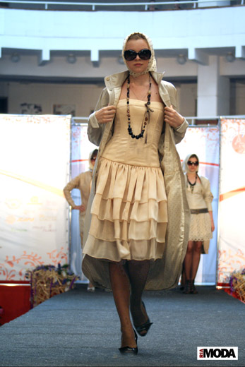 20100515 Губернский стиль, Воронеж. Коллекция «Следуя за неизбежностью» Анастасии Кондаковой. Фотография Валентины Кузнецовой, ИА «РИА МОДА».