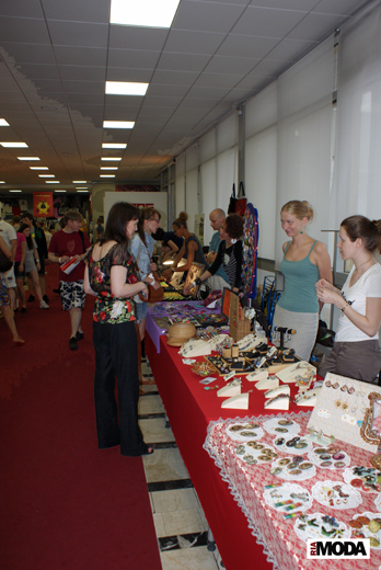 20100613 Рынок молодых модельеров Sunday Up Market 1. Фотография Валентины Кузнецовой, ИА «РИА МОДА».