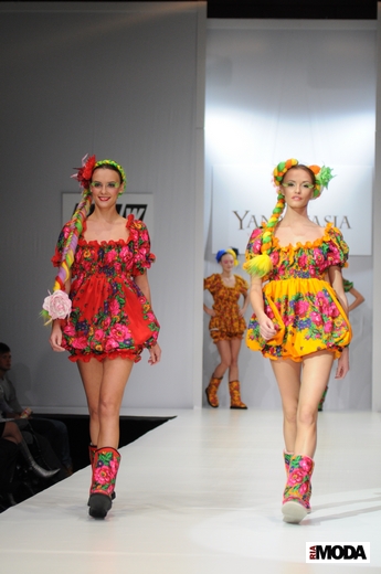 20101019, YanaStasia, RFW, дефиле, дебютная коллекция. Фотография Андрея Ревенко, ИА «РИА МОДА».