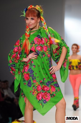20101019, YanaStasia, RFW, дефиле, дебютная коллекция. Фотография Андрея Ревенко, ИА «РИА МОДА».