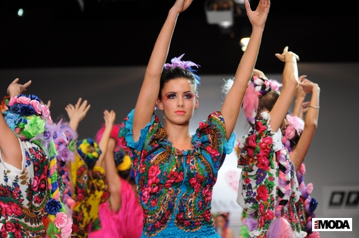 20101019, YanaStasia, RFW, дефиле, дебютная коллекция. Фотография Андрея Ревенко, ИА «РИА МОДА».