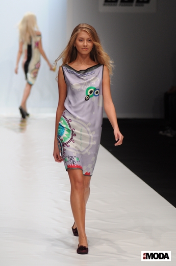 20101020 marina makaron moscow, RFW, коллекция весна-лето 2011. Фотография Андрея Ревенко, ИА «РИА МОДА». 