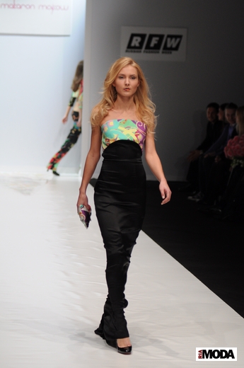 20101020 marina makaron moscow, RFW, коллекция весна-лето 2011. Фотография Андрея Ревенко, ИА «РИА МОДА». 