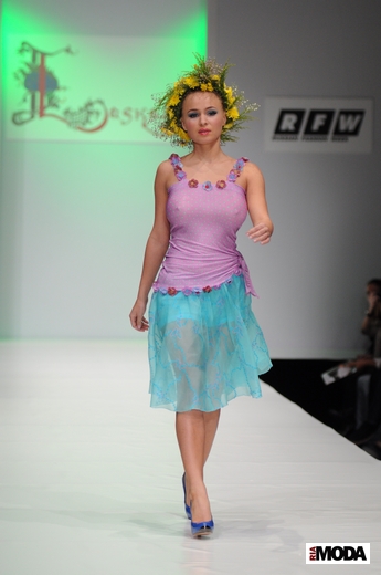 20101020, Ольга Русан, RFW. Коллекция весна-лето 2011Фотография Андрея Ревенко, ИА «РИА МОДА». 