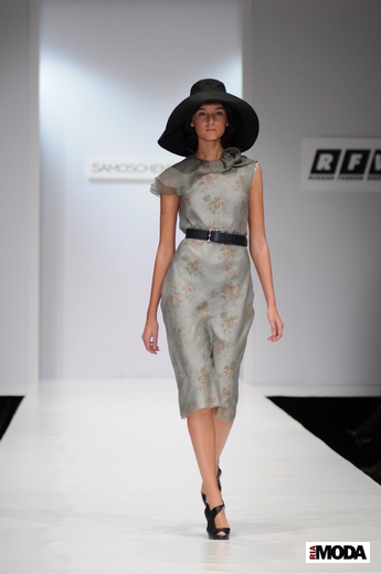 20101020 Ольга Самощенко, RFW. Коллекция весна-лето 2011. Фотография Андрея Ревенко, ИА «РИА МОДА». 