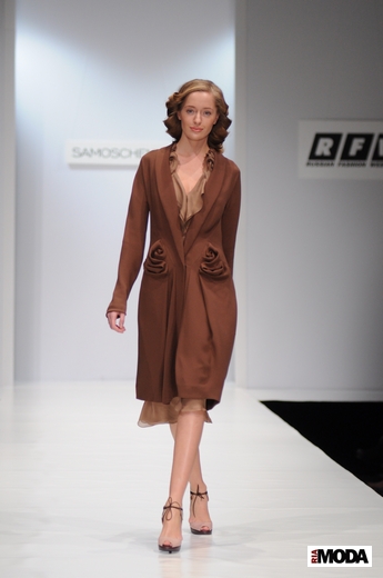 20101020 Ольга Самощенко, RFW. Коллекция весна-лето 2011. Фотография Андрея Ревенко, ИА «РИА МОДА». 