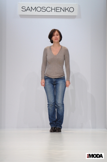 20101020 Ольга Самощенко, RFW. Коллекция весна-лето 2011. Фотография Андрея Ревенко, ИА «РИА МОДА». 