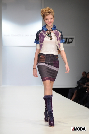20101020 Mari Tonnetti, Jan Jansen, RFW. Коллекция весна-лето 2011. Фотография Андрея Ревенко, ИА «РИА МОДА». 