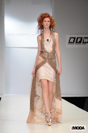 20101020 Mari Tonnetti, Jan Jansen, RFW. Коллекция весна-лето 2011. Фотография Андрея Ревенко, ИА «РИА МОДА». 