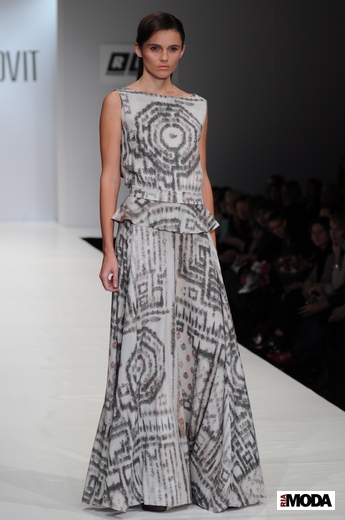 20101020 Poustovit, RFW, коллекция сезона весна-лето 2011. Фотография Андрея Ревенко, ИА «РИА МОДА».