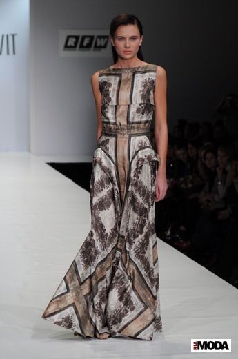20101020 Poustovit, RFW, коллекция сезона весна-лето 2011. Фотография Андрея Ревенко, ИА «РИА МОДА».