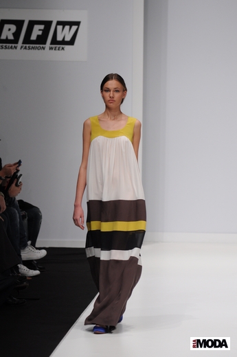 20101020 Олег Бирюков, RFW. Коллекция весна-лето 2011. Фотография Андрея Ревенко, ИА «РИА МОДА».