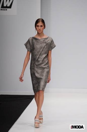 20101020 Олег Бирюков, RFW. Коллекция весна-лето 2011. Фотография Андрея Ревенко, ИА «РИА МОДА».