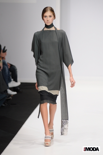 20101020 Олег Бирюков, RFW. Коллекция весна-лето 2011. Фотография Андрея Ревенко, ИА «РИА МОДА».