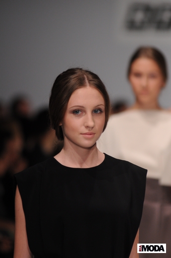 20101020 Олег Бирюков, RFW. Коллекция весна-лето 2011. Фотография Андрея Ревенко, ИА «РИА МОДА».