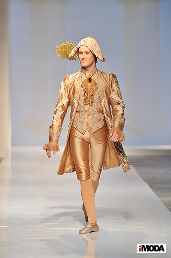 20120413 Aurora Fashion Week, Санкт-Петербург. Показ сценических костюмов для балета «Спящая красавица». Фотографии Андрея Ревенко, ИА «РИА Мода».