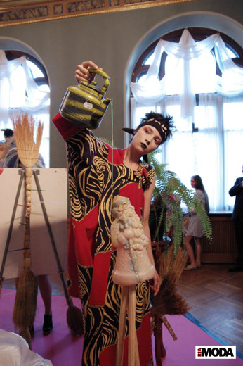 20100519 Aurora Fashion Week. Презентация коллекции Барнарда Вильгельма (Bernhard Willhelm ). Фотография Андрея Ревенко, ИА «РИА МОДА».