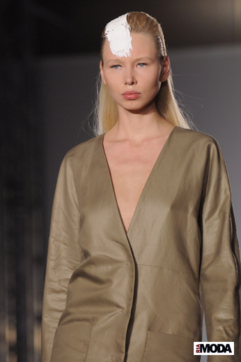 20101018 Даша Гаузер, коллекция сезона весна-лето 2010, RFW. Фотография Андрея Ревенко, ИА «РИА МОДА».