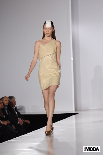 20101018 Даша Гаузер, коллекция сезона весна-лето 2010, RFW. Фотография Андрея Ревенко, ИА «РИА МОДА».