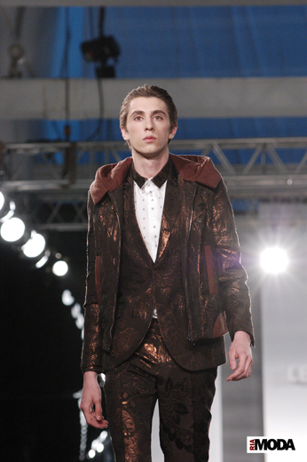 20100521 Aurora Fashion Week. Показ мужской коллекции Леонида Алексеева (Leonid Alexeev, сезон осень-зима 2010/2011). Фотография Андрея Ревенко, «РИА МОДА».
