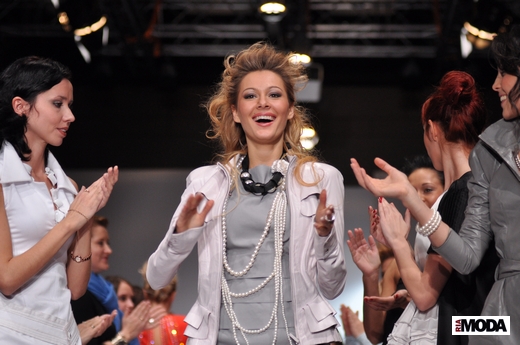 20101019 Еженедельник Grazia, итоги конкурса молодых дизайнеров, RFW. Деловой костюм и коктейльного платья. Фотография Андрея Ревенко, ИА «РИА МОДА».