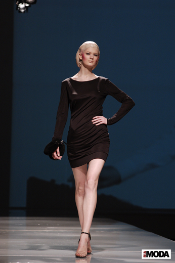 20100522 Aurora Fashion Week. Показ коллекции женских платьев Arsenicum (сезон осень-зима 2010/2011). Фотография Андрея Ревенко, ИА «РИА МОДА».