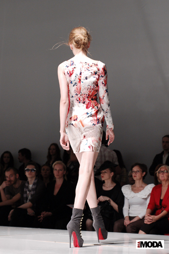 20100523 Aurora Fashion Week. Показ коллекции Мари Катрантзу. Фотография Андрея Ревенко, ИА «РИА МОДА».