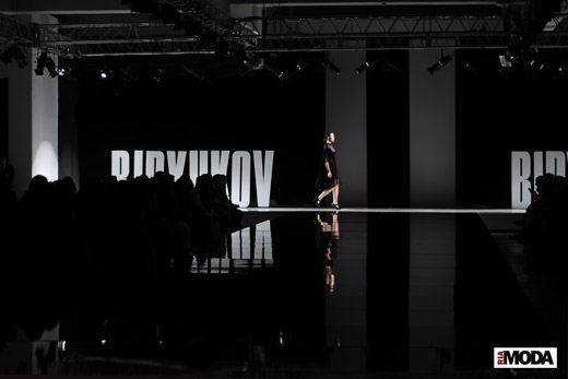 20100523 Aurora Fashion Week. Показ коллекции Олега Бирюкова. Фотография Андрея Ревенко, ИА «РИА МОДА».