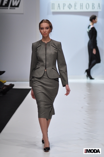 20101019 Татьяна Парфенова, Russian Fashion Week коллекция Pret-a-Porte класса люкс. Фотография Андрея Ревенко, ИА «РИА МОДА».