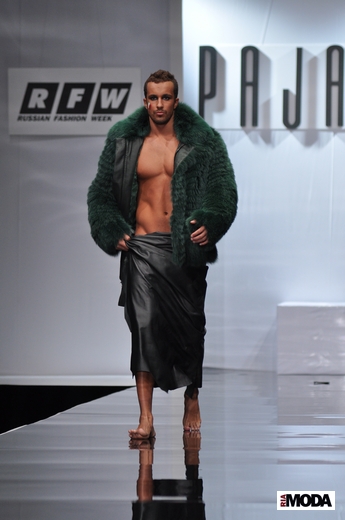 20101019 Бренд Pajaro, RFW, коллекция мехов весна-лето 2011. Фотография Андрея Ревенко, ИА «РИА МОДА».