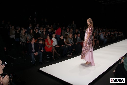 Состоялся показ участников «Дефиле на Неве» в рамках Mercedes-Benz Fashion Week Russia. - 2
