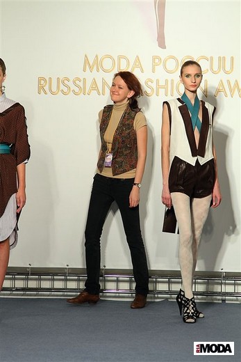20110928 Яна Цветкова, коллекция «Кабуки большого города». 30-й конкурс «Экзерсис». Фотография ИА «РИА МОДА».