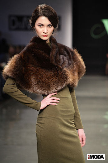 20120407 «Дефиле на Неве». Показ коллекции «ColourFur» Яны Веркулич. Фотография Андрея Ревенко, ИА «РИА МОДА». -2
