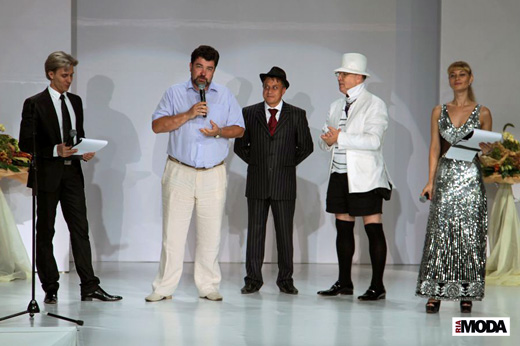 20100818 Открытие международной выставки головных уборов «СHАРЕAU-2010». Фотография Натальи Лапиной, ИА «РИА МОДА».