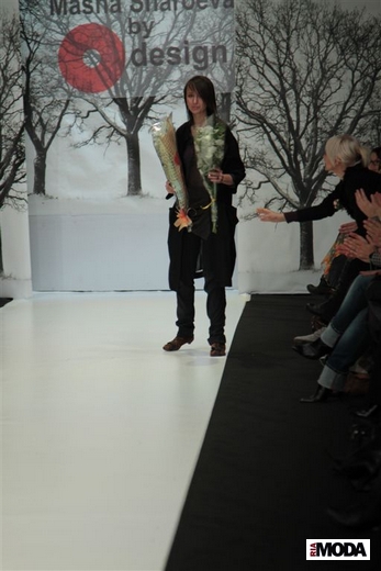 20101022 Маша Шароева, RFW. Коллекция весна-лето 2011. Фотография Натальи Лапиной, ИА «РИА МОДА».