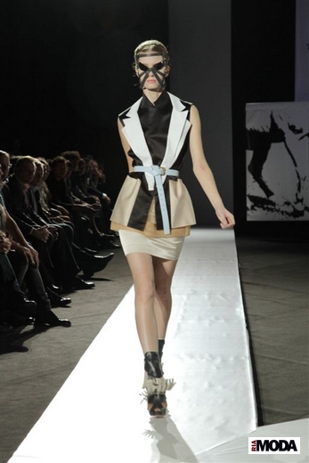 20101022 St. Bessarion, RFW. Коллекция весна-лето 2011. Фотография Натальи Лапиной, ИА «РИА МОДА».