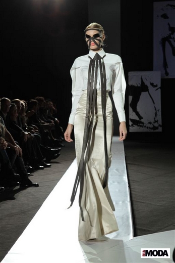 20101022 St. Bessarion, RFW. Коллекция весна-лето 2011. Фотография Натальи Лапиной, ИА «РИА МОДА».