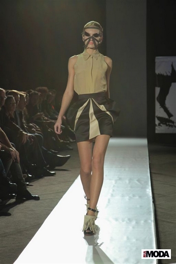 20101022 St. Bessarion, RFW. Коллекция весна-лето 2011. Фотография Натальи Лапиной, ИА «РИА МОДА».