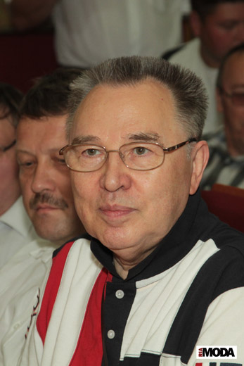 20100710 Плес. Круглый стол «Текстильно-промышленный кластер Ивановской области: народные художественные промыслы и мода». Вячеслав Зайцев, народный художник России. Фотография Натальи Лапиной, ИА «РИА МОДА».