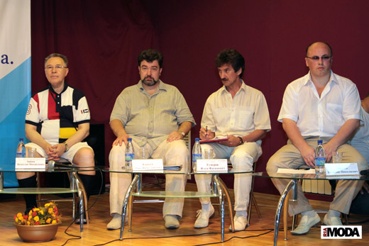 20100710 Плес. Круглый стол «Текстильно-промышленный кластер Ивановской области: народные художественные промыслы и мода». Фотография Натальи Лапиной, ИА «РИА МОДА».