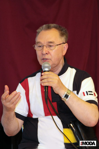 20100710 Плес. Круглый стол «Текстильно-промышленный кластер Ивановской области: народные художественные промыслы и мода». Вячеслав Зайцев, народный художник России. Фотография Натальи Лапиной, ИА «РИА МОДА».