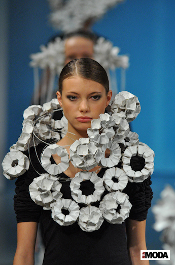 20101103, «Адмиралтейская игла», Санкт-Петербург. Полуфинал конкурса «Обувь и аксессуары». Фотография Андрея Ревенко, ИА «РИА МОДА».