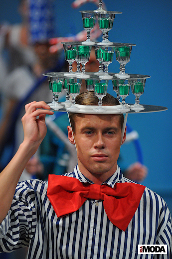 20101103, «Адмиралтейская игла», Санкт-Петербург. Полуфинал конкурса «Обувь и аксессуары». Фотография Андрея Ревенко, ИА «РИА МОДА».