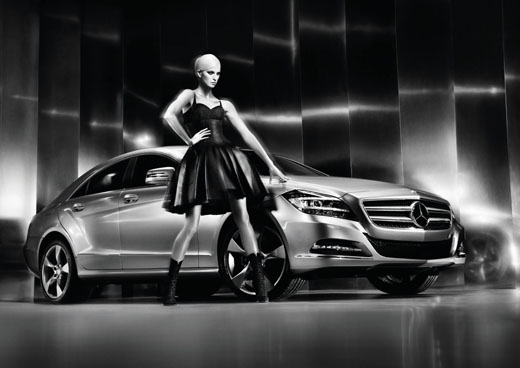 Mercedes-Benz Fashion Week Russia сезона Осень-Зима/2011-2012. Каролина Куркова.  Фотография предоставлена организаторами
