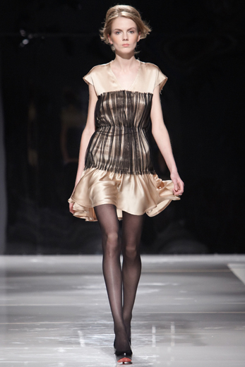 20100521 Осенне-зимняя коллекция 2010-11 бренда Chari. Aurora Fashion Week. Фотографии предоставлены дизайнерским брендом Chari.